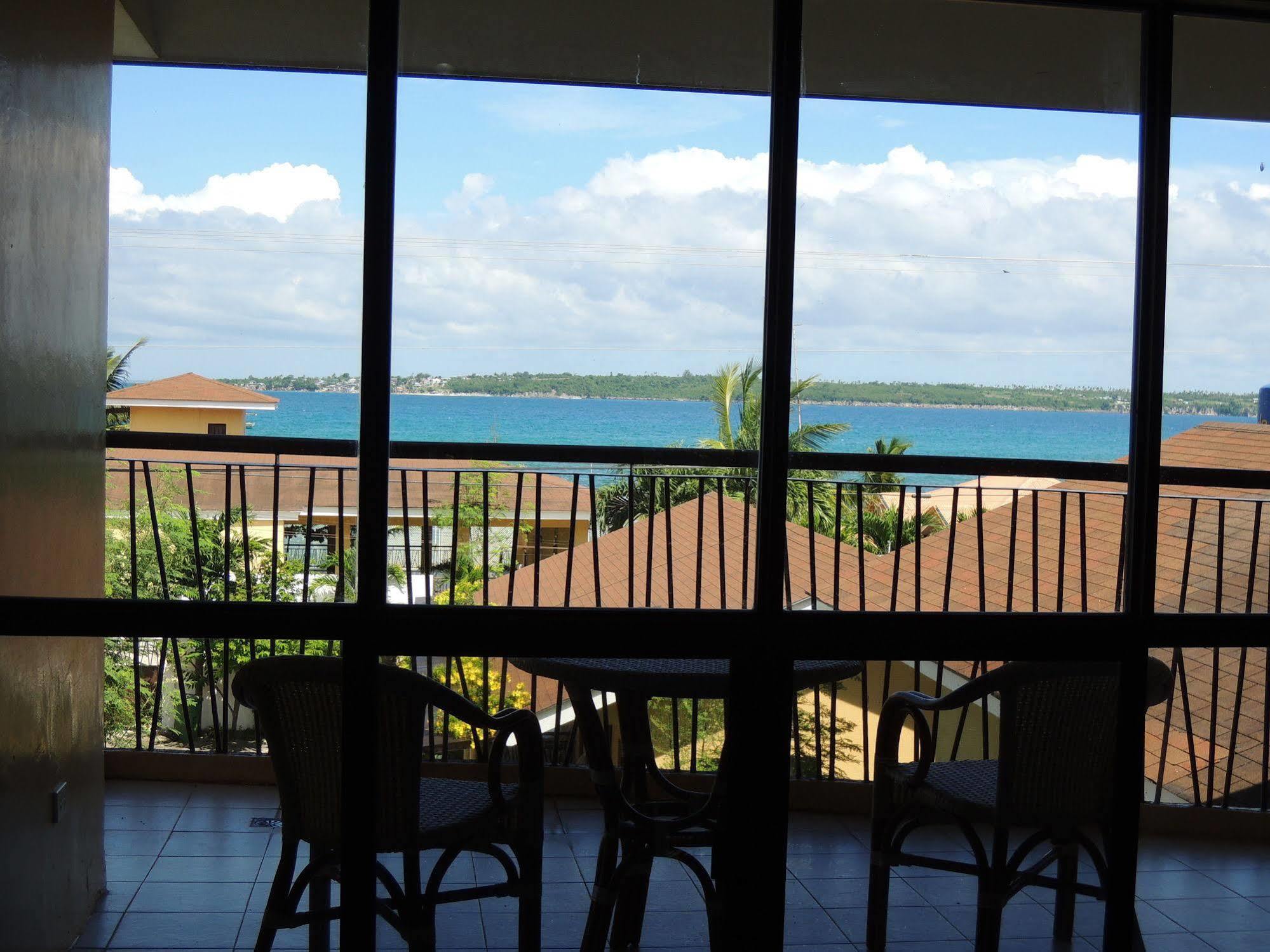 Palms Seaside Inn And Resort Medellin Экстерьер фото