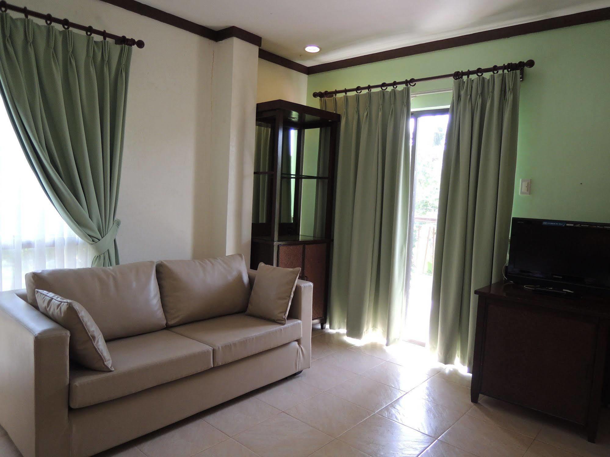 Palms Seaside Inn And Resort Medellin Экстерьер фото