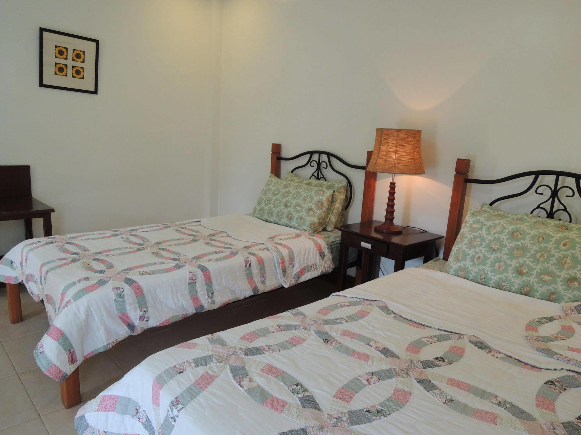 Palms Seaside Inn And Resort Medellin Экстерьер фото