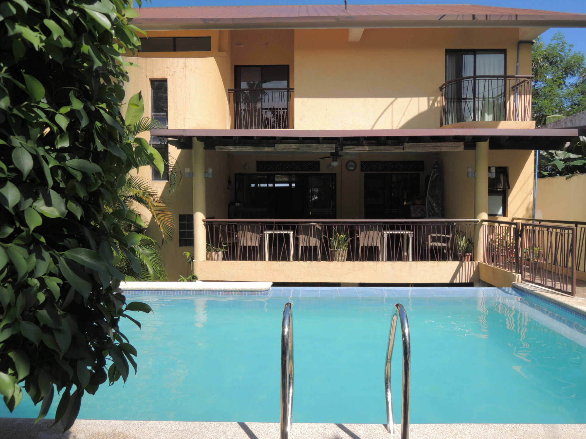 Palms Seaside Inn And Resort Medellin Экстерьер фото